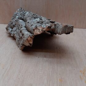 Small Cork Hide 28