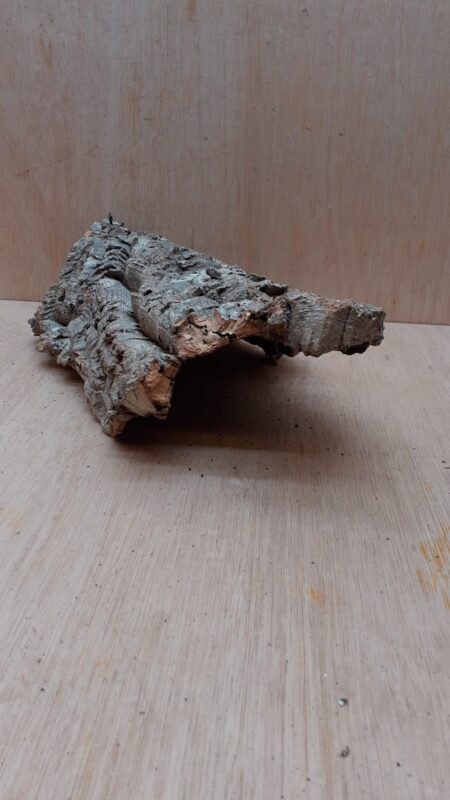 Small Cork Hide 28