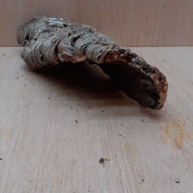 Small Cork Hide 30